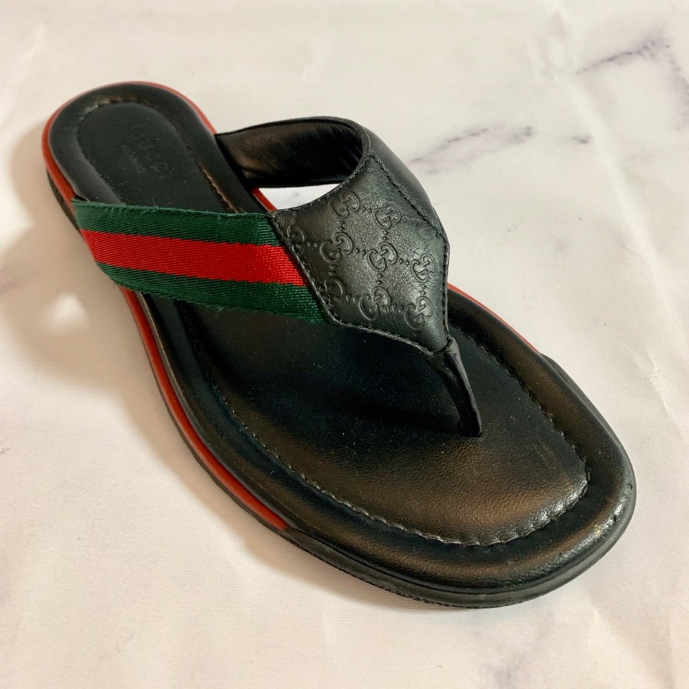 SOLD! Gucci Black Flip Flops